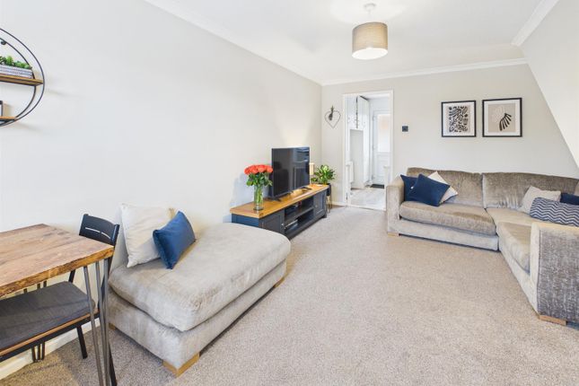 11, Justicia Way, Cheltenham photo 3