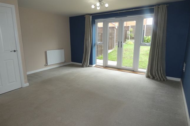 48, Fortress Road, Carbrooke photo 5
