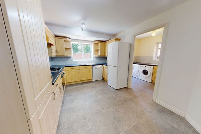 22, Coburn Gardens, Glos photo 3