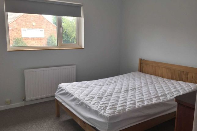 Terraced house to rent in Holly Close, Hatfield