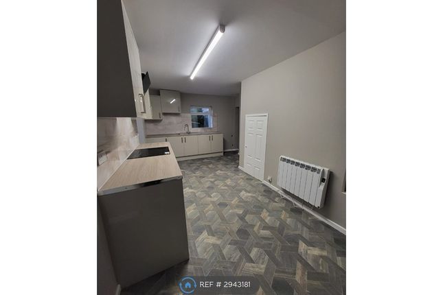 Piggott Grove, Stoke-On-Trent photo 5