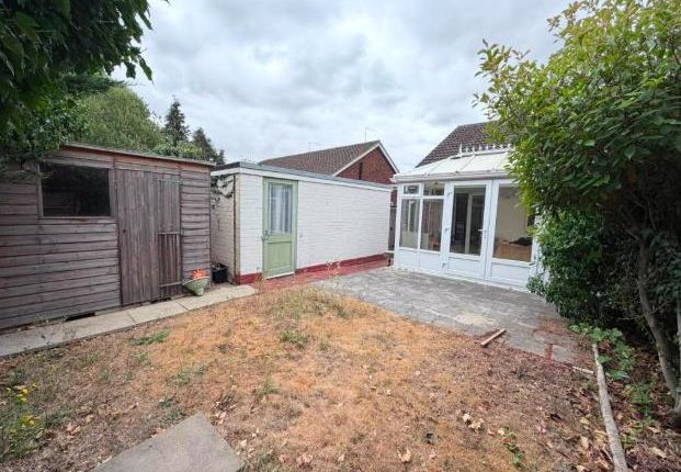 6 Rowe Avenue, PETERBOROUGH photo 3