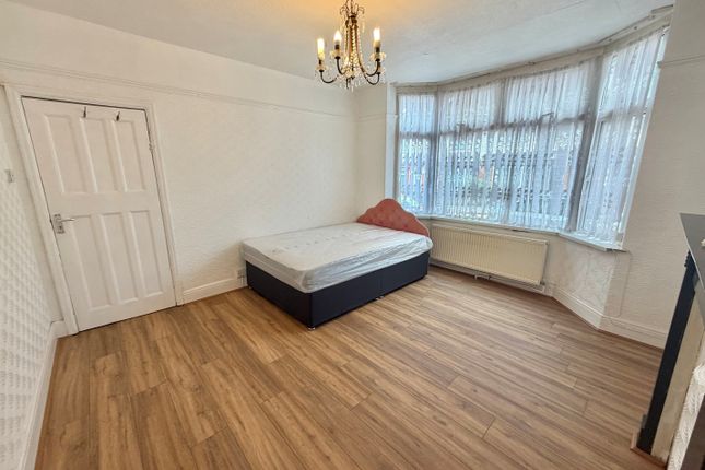 177, Harrington Drive, NOTTINGHAM photo 3