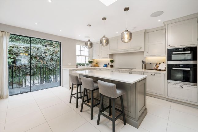 45, Lower Belgrave Street, London photo 3