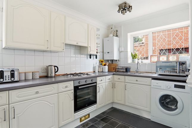 41, Liverpool Avenue, Doncaster photo 4