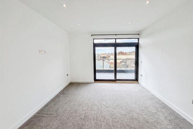 13 Bun Penny Apartments, William Street, Herne Bay photo 4