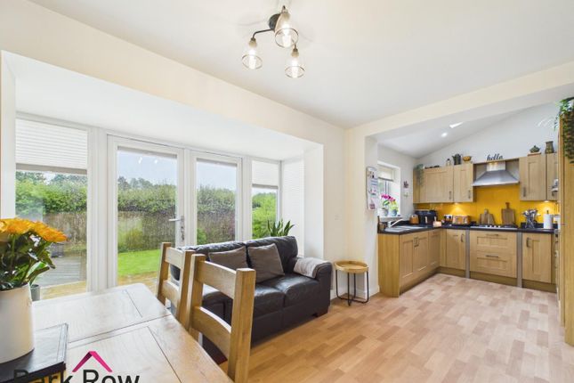 18, Fryston View, Leeds photo 2