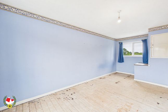 6 Chatcombe Road, Gloucester photo 4