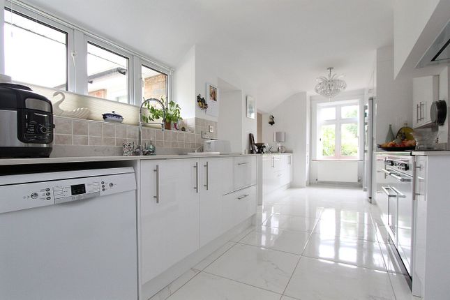 'Farm Bungalow', Bristol Road, Thornbury photo 4