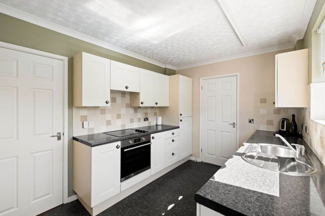 7, Woodland Close, Dover photo 4