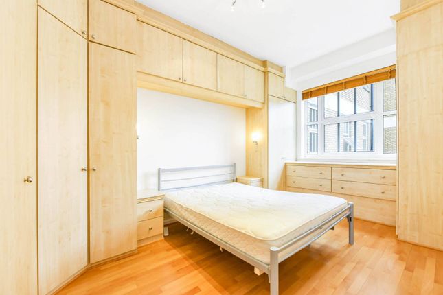 Thumbnail Flat to rent in Cartwright Street, Tower Hill, London