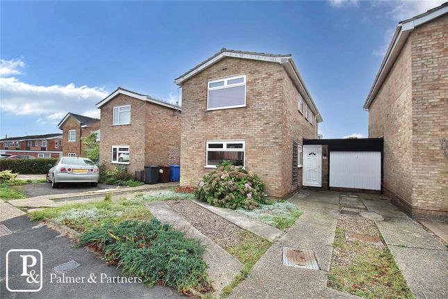 Link-detached house for sale in Hawthorn Drive, Ipswich, Suffolk