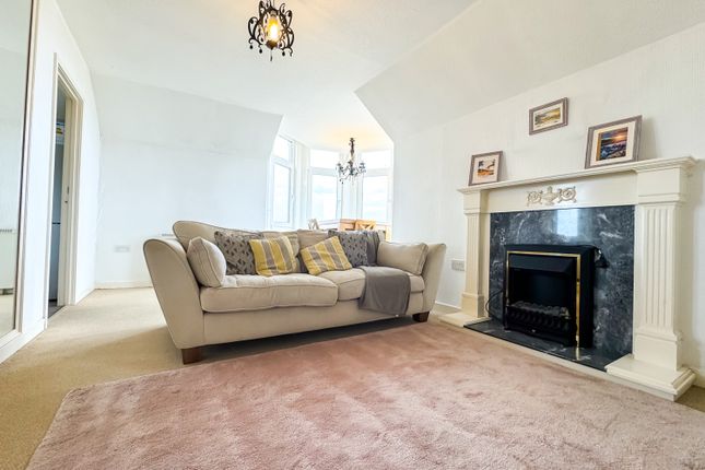 Flat 5/A, 89 Marine Parade, Saltburn-by-the-Sea photo 2