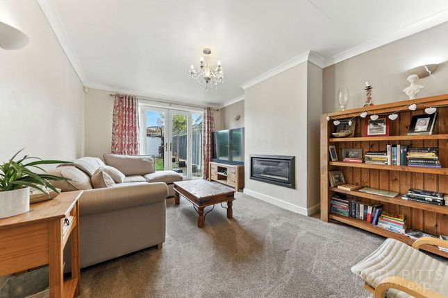 1, Springhill Avenue, Wakefield photo 4
