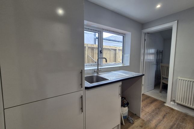 Terraced house to rent in Strathnairn Street, Roath, Cardiff