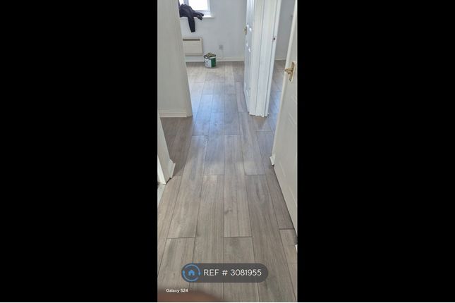 Arncroft Court Great Galley Close, Barking photo 3