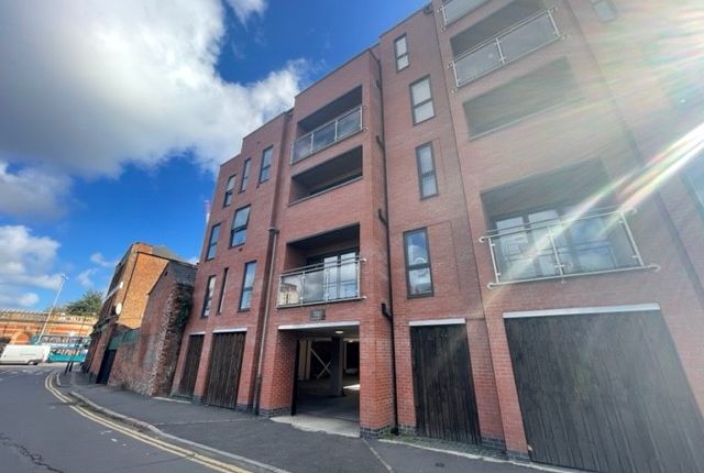 Thumbnail Flat to rent in Regent Street, Leicester