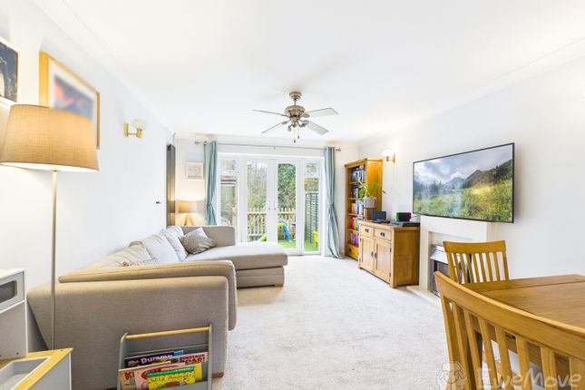 28, Waterside Close, Bordon photo 3