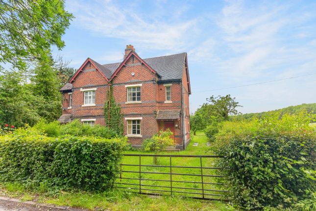 3-bed semi-detached on 43, Wyrley Lane, Pelsall, £125,000