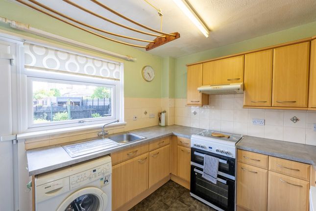 25 Denholm Drive, Wishaw photo 4