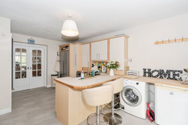 29, Alexandra Road, Pudsey photo 4