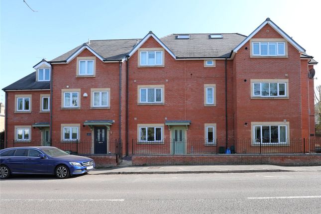 Thumbnail Flat to rent in Lyefield Court, Cirencester Road, Charlton Kings, Cheltenham