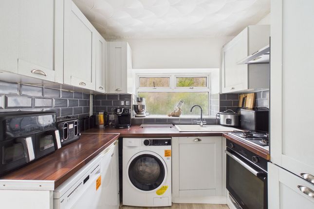 1 South Griffin Terrace, Abertillery photo 3
