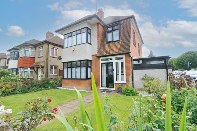 Thumbnail Detached house for sale in Bournemouth Park Road, Southend-On-Sea, Essex