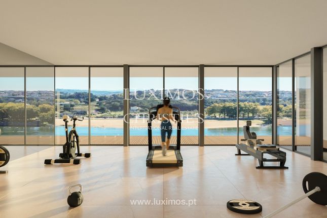 Villa for sale in Bonfim, Porto, Portugal