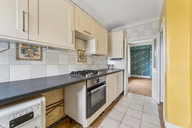 27, Commore Drive, Glasgow photo 4
