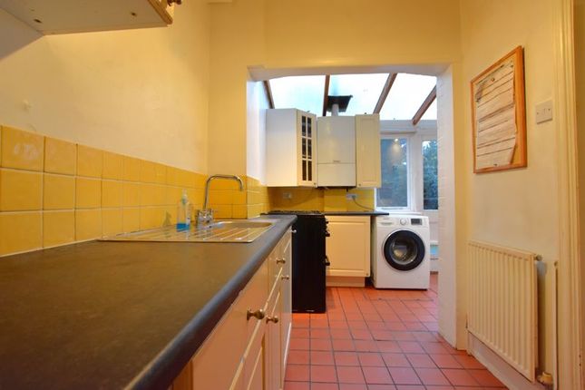 27, Lance Road, West Harrow photo 4