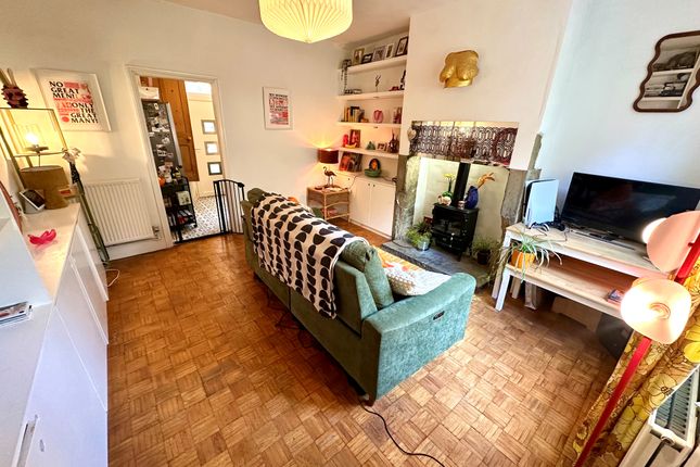 7, Cliffe Royd, Hebden Bridge photo 3