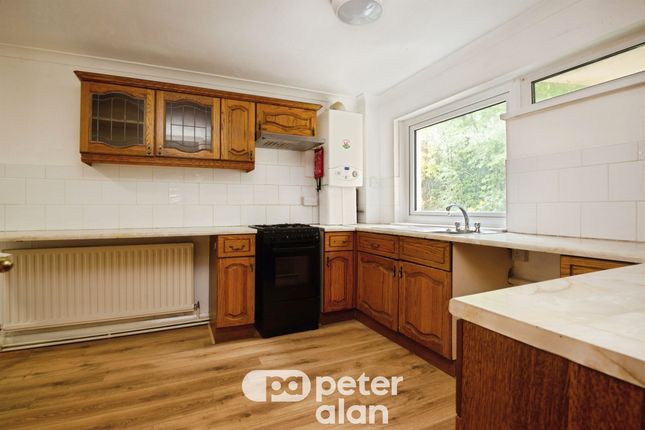Afon Court, Pontypool photo 4