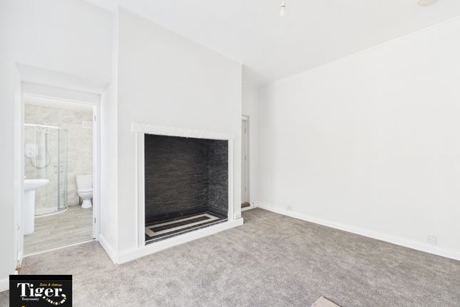 Flat 1, 386, The Promenade, Blackpool photo 4