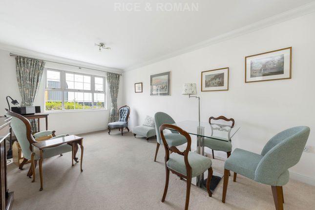29 Academy Gate, London Road, Camberley photo 2