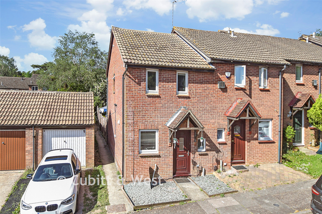 12, Hillingdale, Crawley photo 2