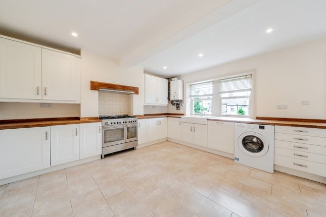 22, Thornhill Street, Pudsey photo 4
