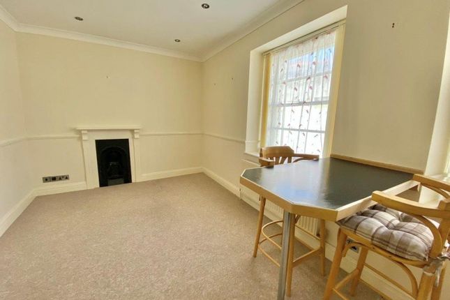 Flat to rent in Lincoln House, Palermo Road, Torquay