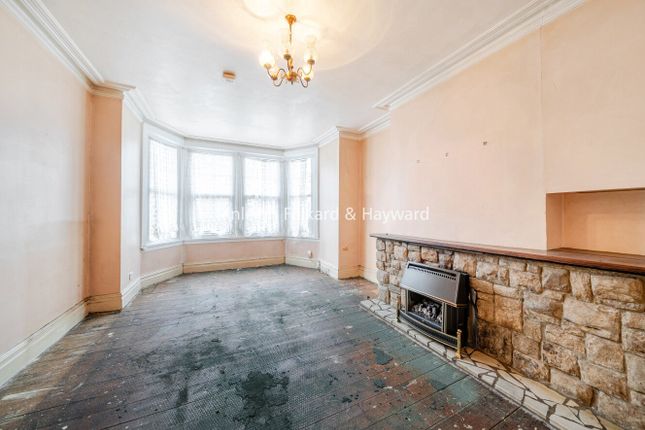Ground Floor Flat, 6, Woodside Lane, London photo 2