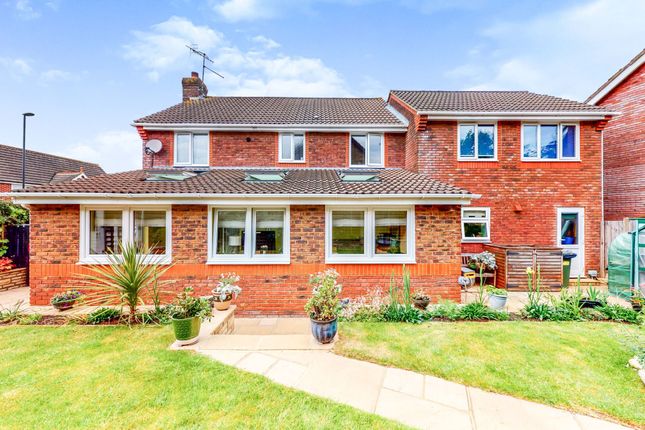 Thumbnail Detached house for sale in Salterns Road, Maidenbower