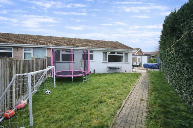 3 Meadow Close, Hemsby, Norfolk photo 4
