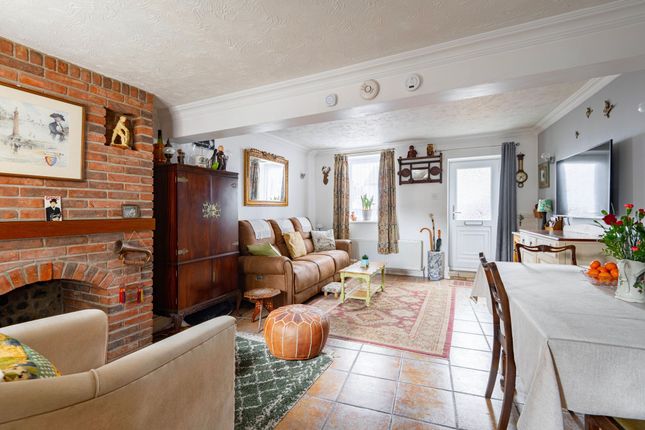 9 Beach Road, Great Yarmouth photo 2