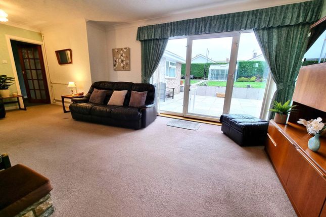 4 Greenlawns, Barry photo 2