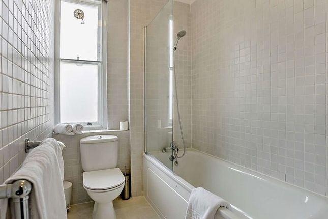 Flat 24, 39 Hill Street, London photo 5