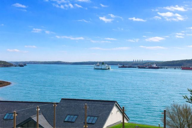 23, Gorsewood Drive, Milford Haven photo 2