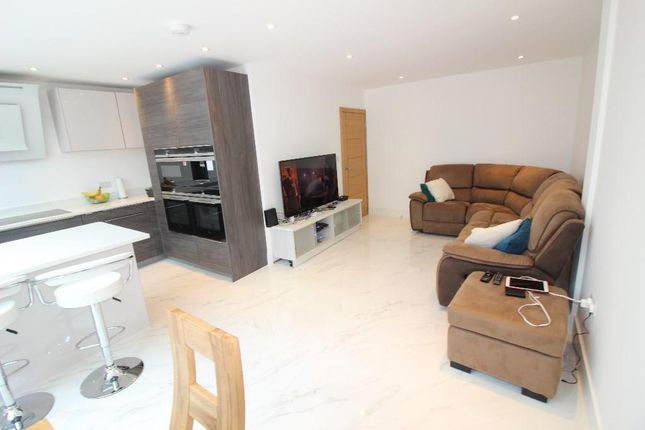 103, Brinkley Road, Worcester Park photo 4