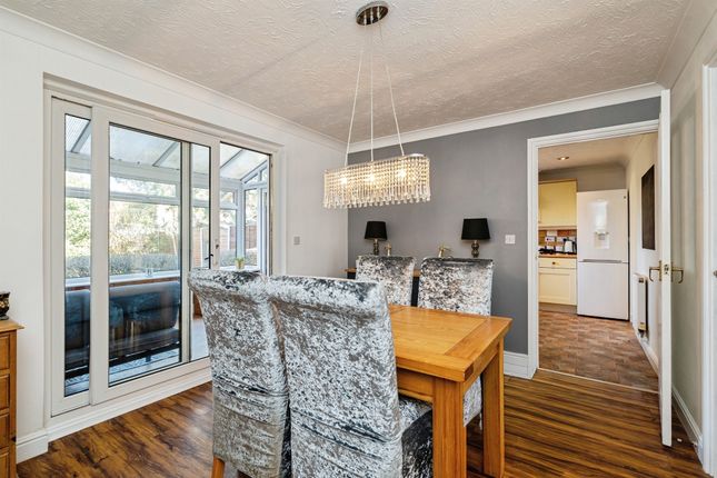38, Seafields Drive, Great Yarmouth photo 4