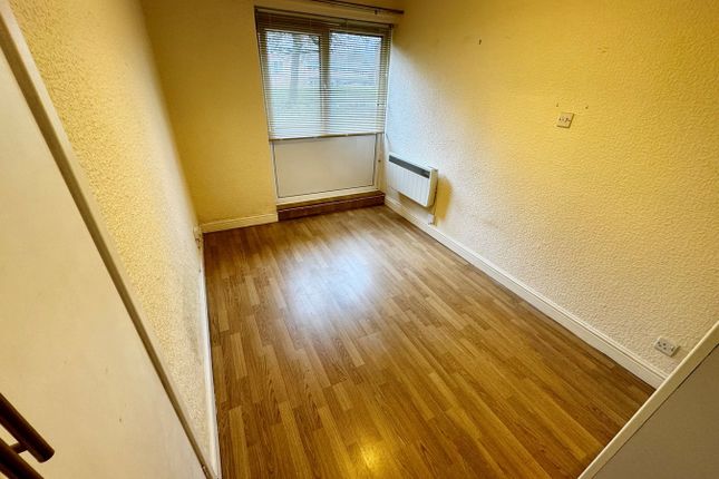 59, Edgmond Court, Sunderland photo 5