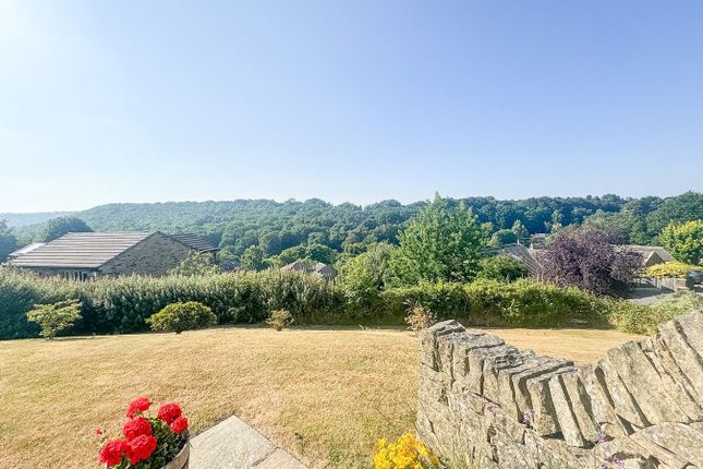 2, Greenway, Holmfirth photo 2