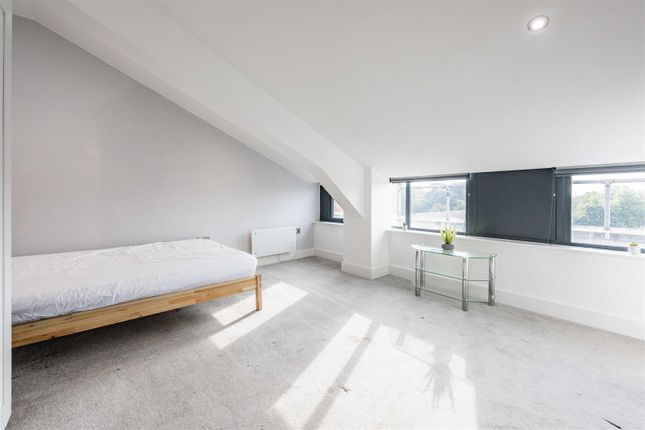196 Sentinel House-13.Jpg